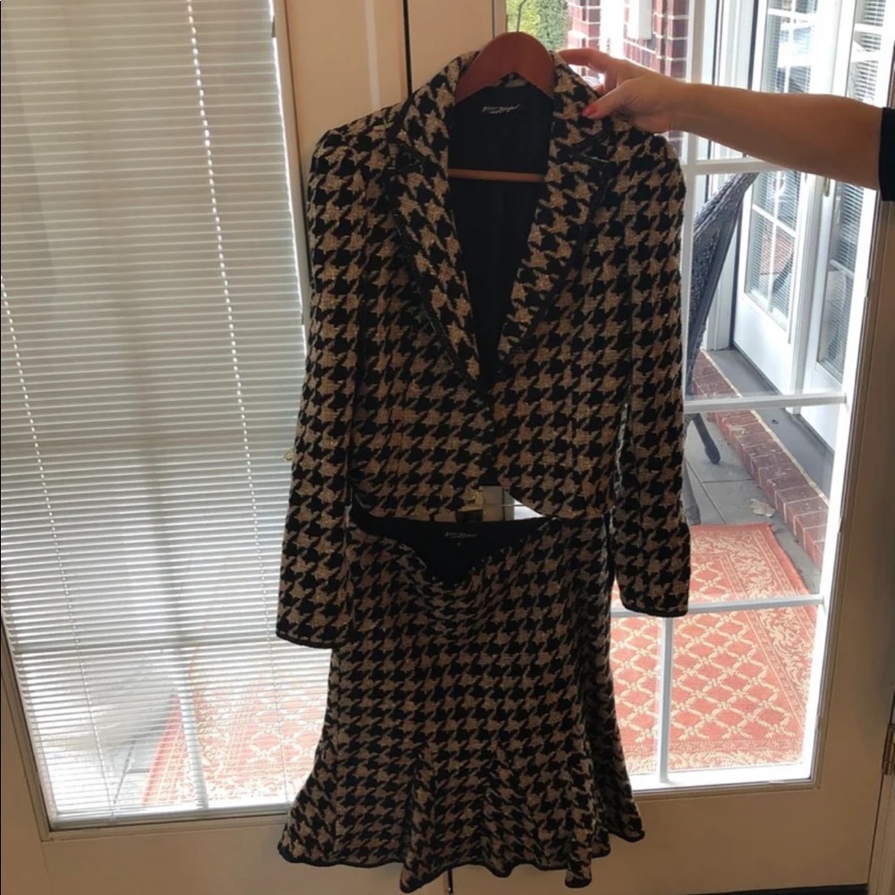 Betsy Johnson 2 piece skirt suit